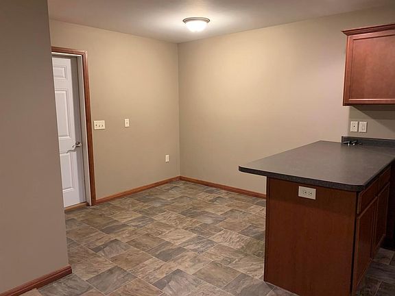 5th image of 4048 Nicholas Dr #7-4048-7