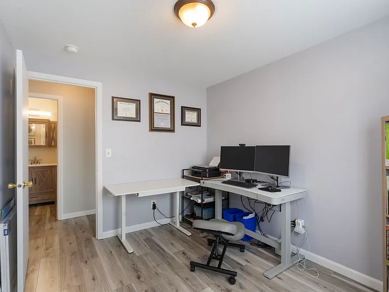 4307 NE 161st Ave — Photo 14