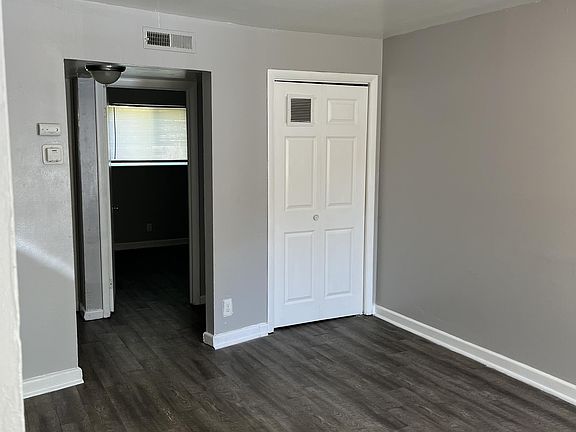 2nd image of 1731 McArthur Ave #10992466
