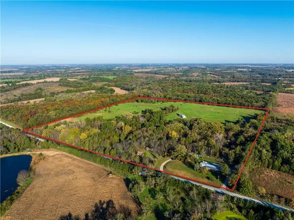 21401 Harbor Ave, Jameson, MO 64647
