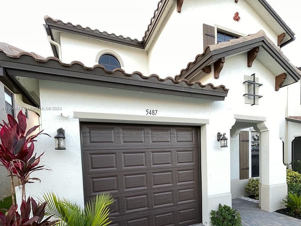 1st image of 5487 Cassidy Ln #5487