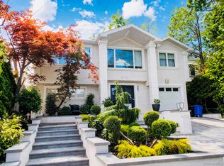 2826 215th St, Bayside, NY