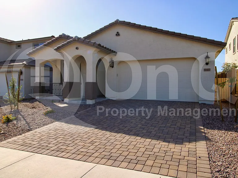 32470 N 122nd Ln — Photo 2