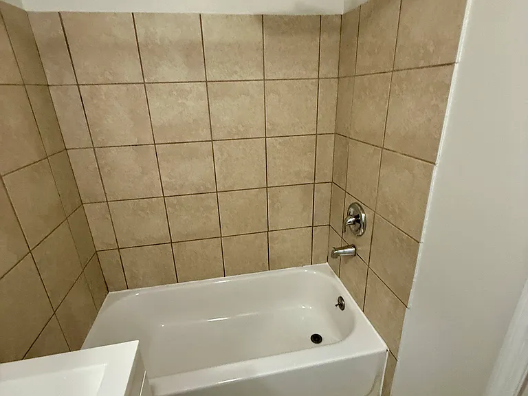 14 Wilson Ave #1R — Photo 12