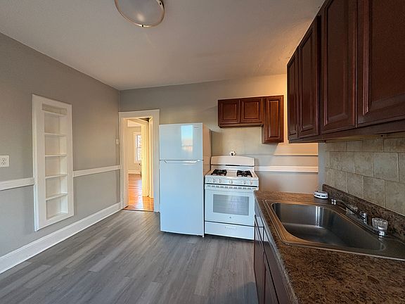 2nd image of 46 Johnson St #3C