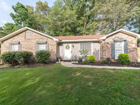 7611 Crescent Dr, Columbus, GA 31909