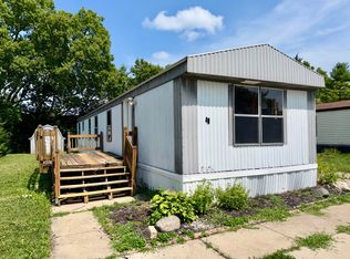 49 Tamarak Trl, Monroe, MI 48161
