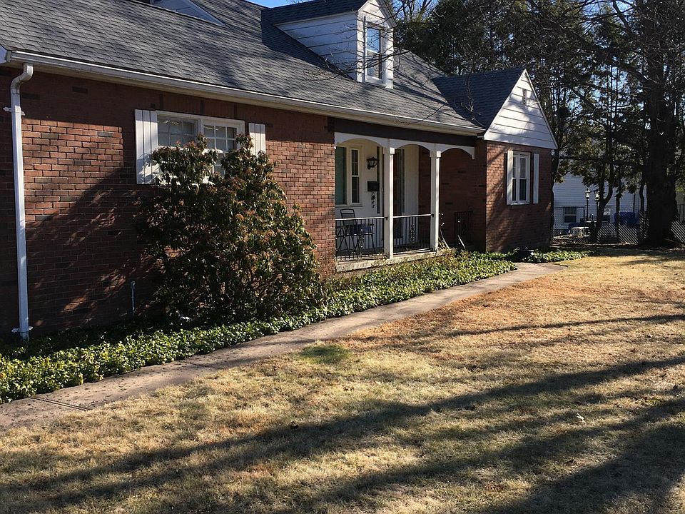 1st image of 173 Fairway Dr