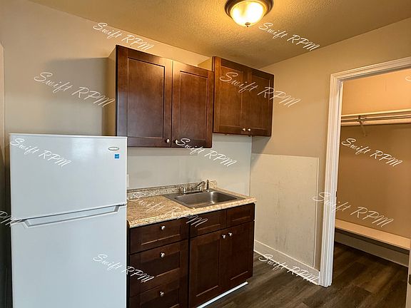5th image of 620 N 5th St #10919042