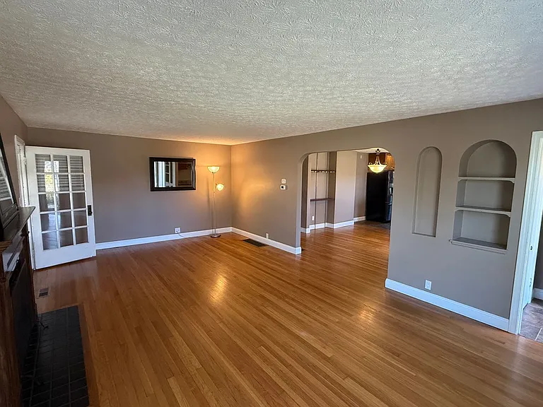 30871 Lorain Rd — Photo 27