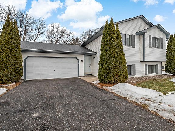 2nd image of 748 Kirche Hill Dr