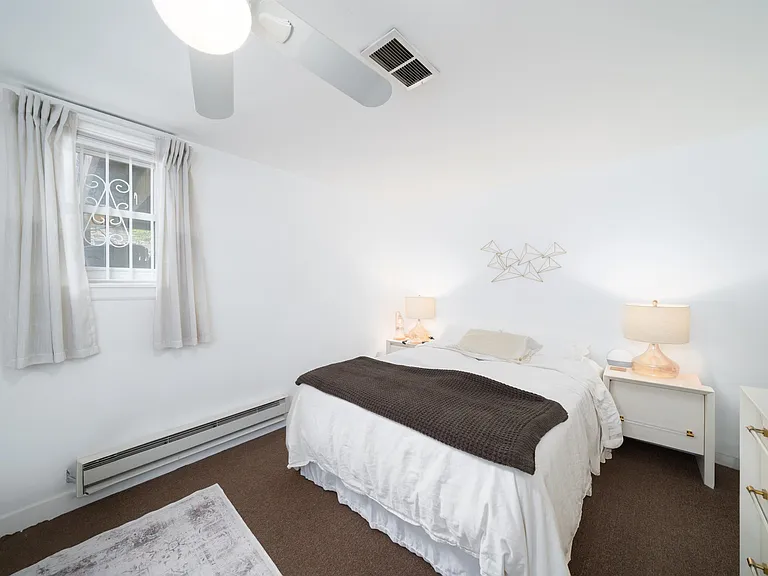 364 1st St #1 — Photo 9