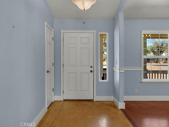 5th image of 23451 Hamilton Ave
