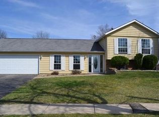 1498 Cottonwood Ln NE, Cedar Rapids, IA 52402