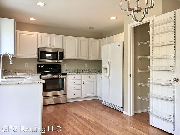 5th image of 15117 50th Ave SE