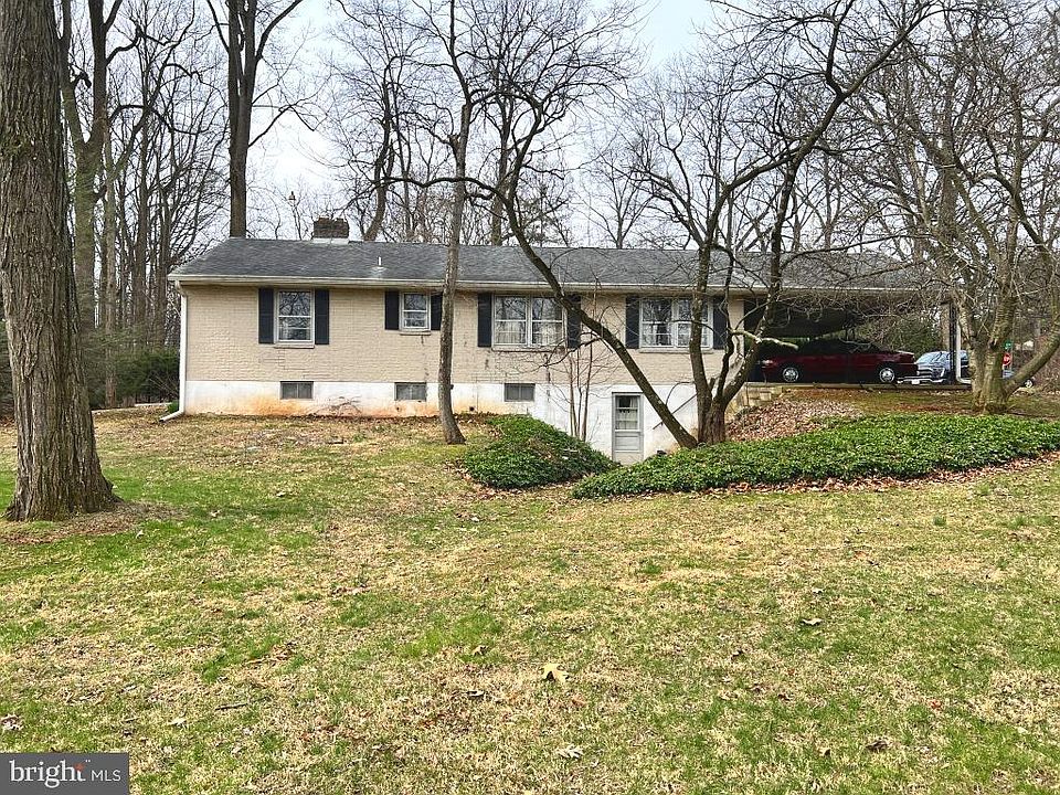 1st image of 977 Locust Grove Rd