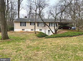 977 Locust Grove Rd, Middletown, PA