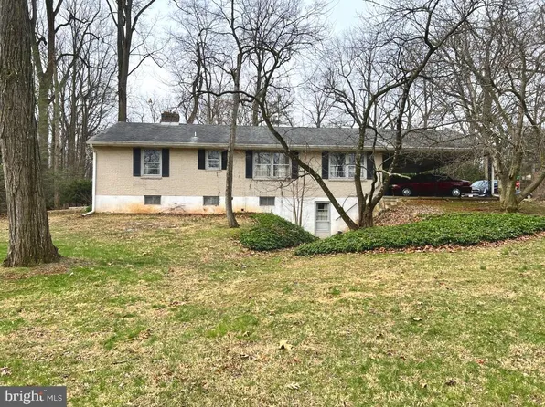 977 Locust Grove Rd, Middletown, PA 17057
