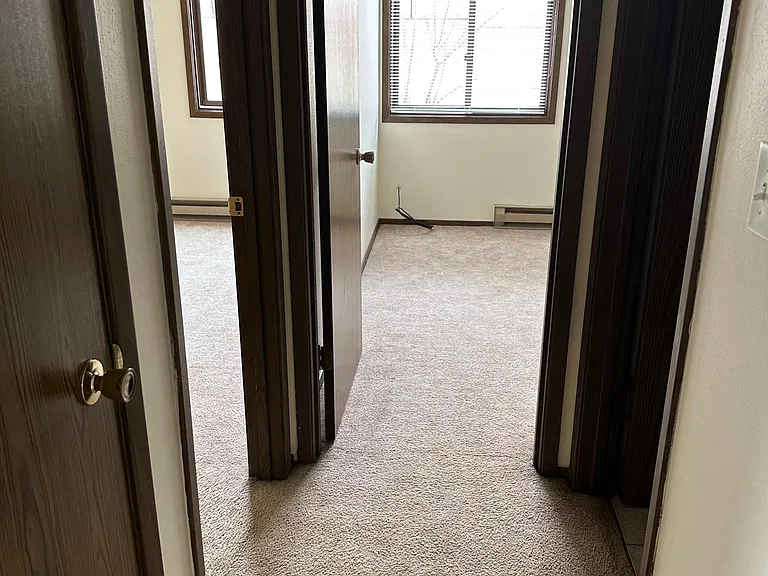 640 Fox Knoll Dr #7 — Photo 5