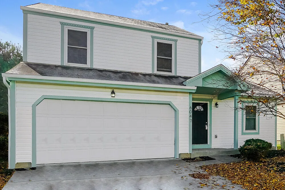 3 bed, 3.5 bath, 1776 sqft, $2,390 — Photo 1