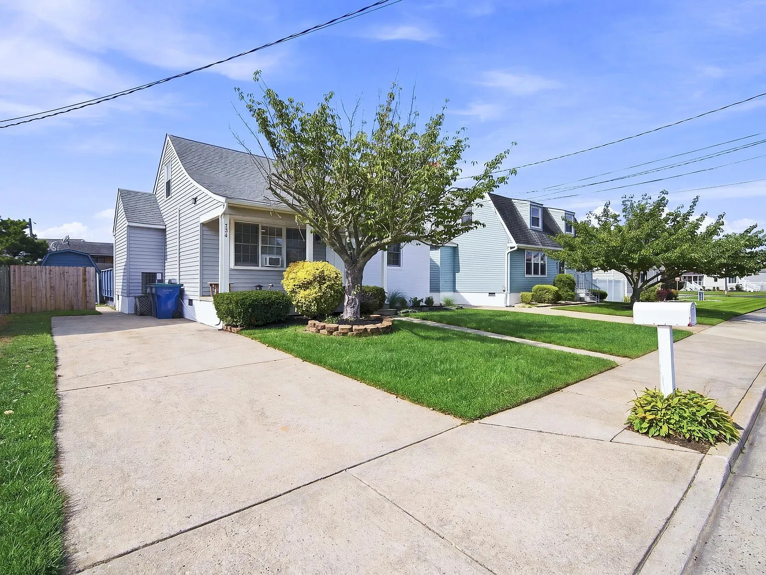 4 bed, 2.0 bath, $2,950 — Photo 2