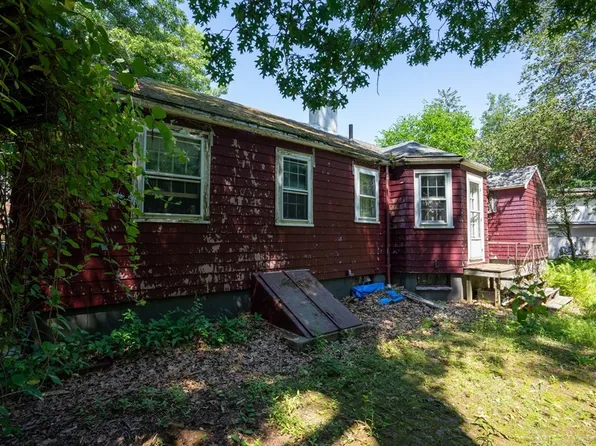 35 Coolidge Park, Wakefield, MA 01880