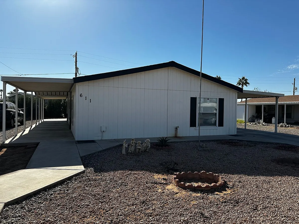 Building Photo - 611 W Verde Ln
