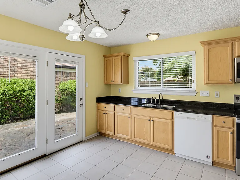 1937 Cheyenne Dr — Photo 8