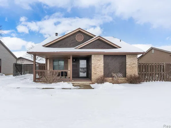 25361 Norvell St, Chesterfield, MI 48051