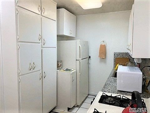 5th image of 58-61 246th Cres