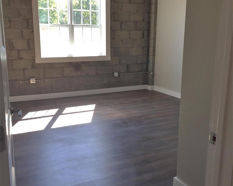 2nd image of 108 Adams St APT 114