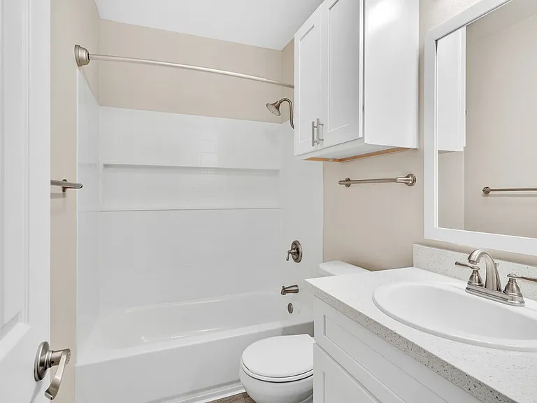 Lexington Park — Photo 34