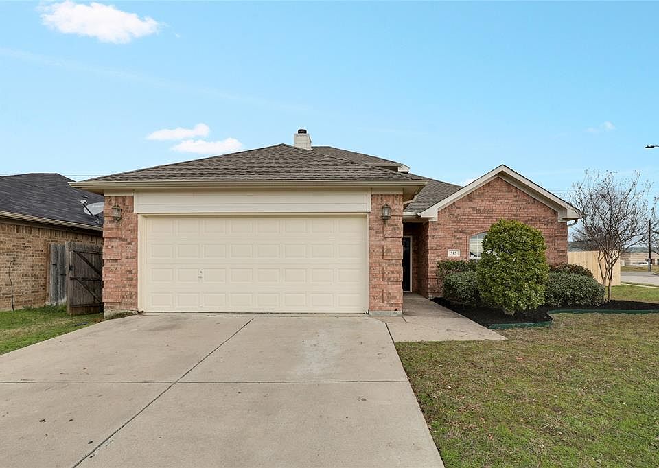 1st image of 515 Fossil Hill Dr