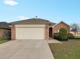 515 Fossil Hill Dr, Arlington, TX 76002