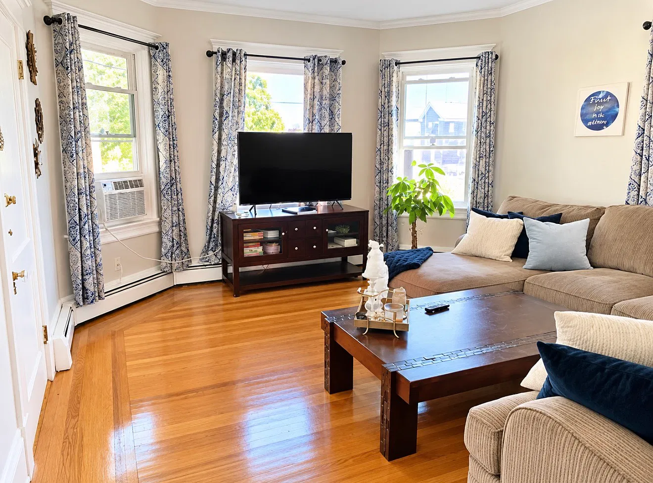 1 bed, 873 sqft, $1,850 — Photo 2