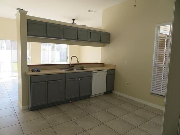 5th image of 12148 Blackheath Cir