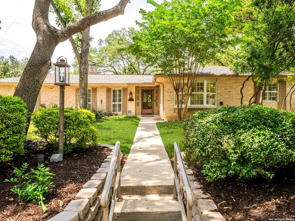 101 SAGE DR, Universal City, TX 78148