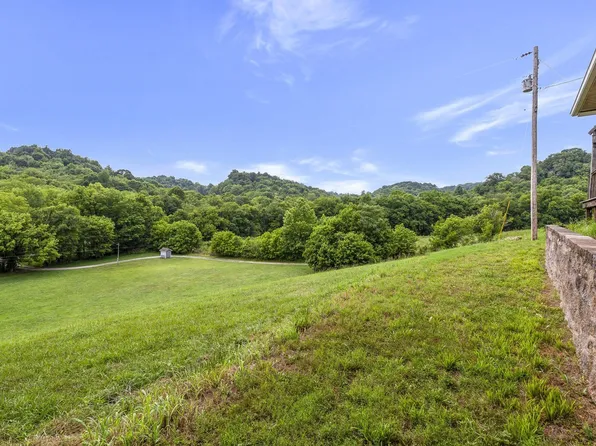 1184 Poor House Rd, Lewisburg, TN 37091