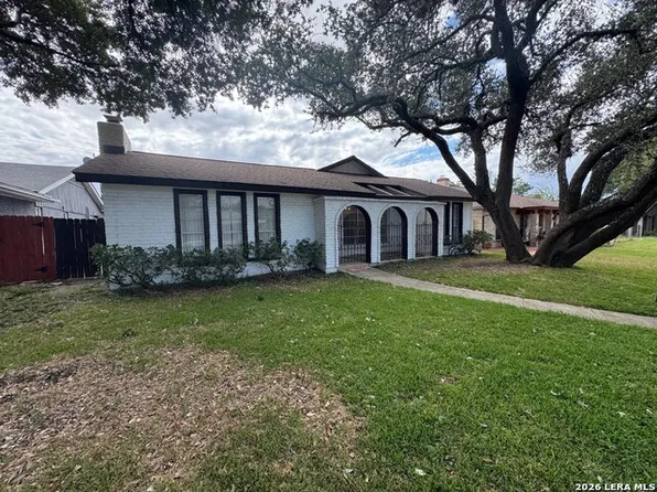 424 Fenwick Dr, Windcrest, TX 78239