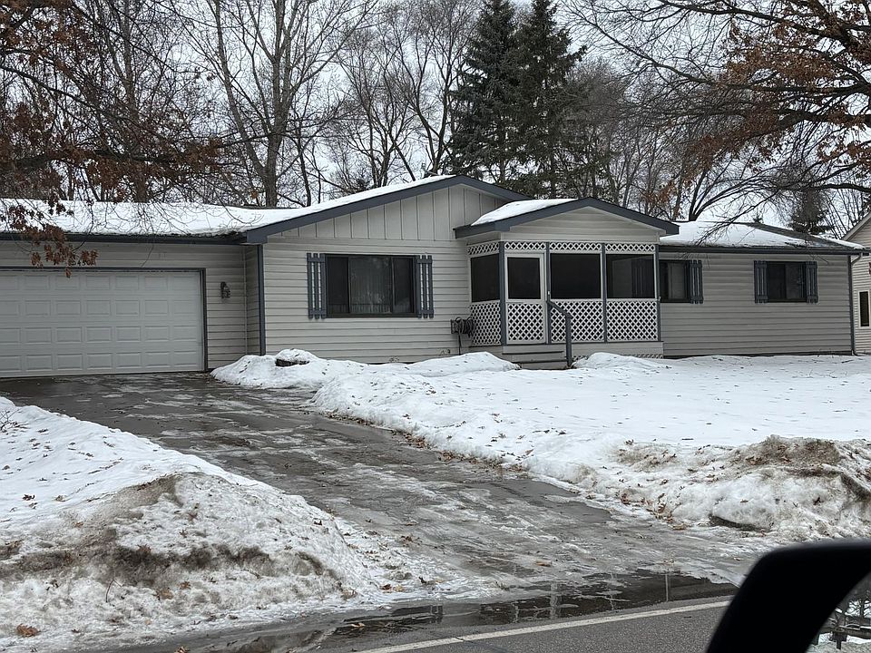 1st image of 10430 Lever St NE