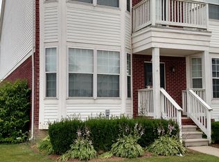 29304 Classic Dr, Chesterfield, MI