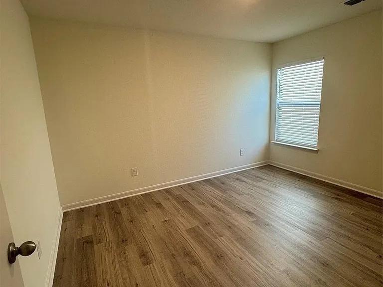 13627 Logan Pass Dr — Photo 4