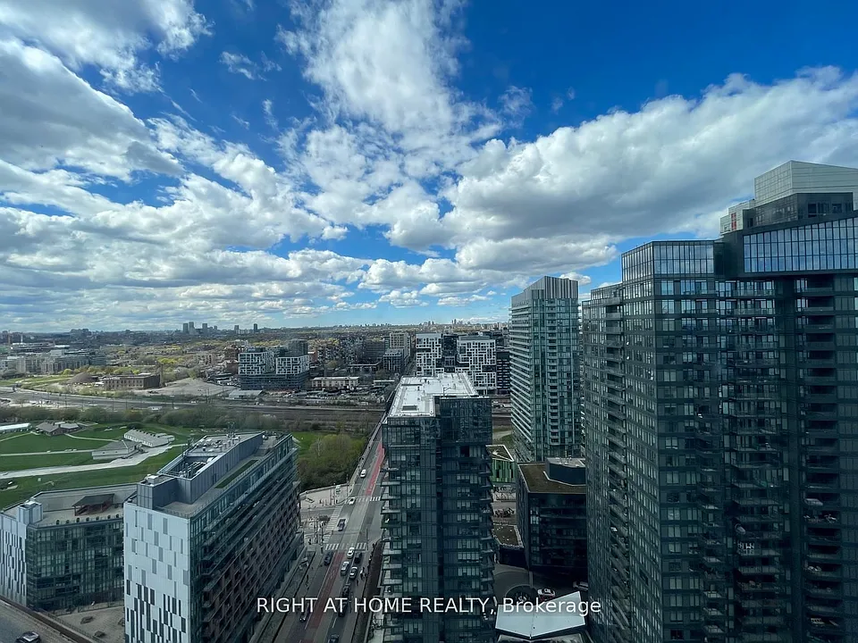 19 Bathurst St #3205