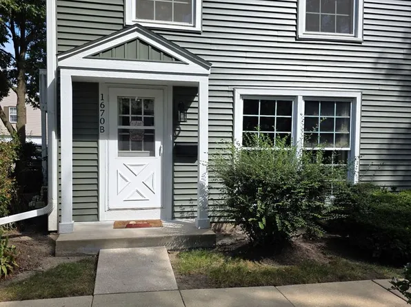 1670 Monticello Ct Unit B, Wheaton, IL 60189