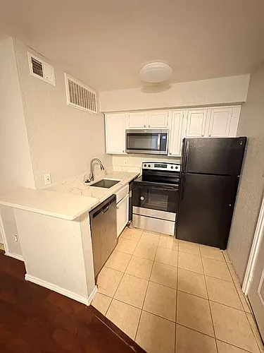 9821 Walnut St #304 Photo 1