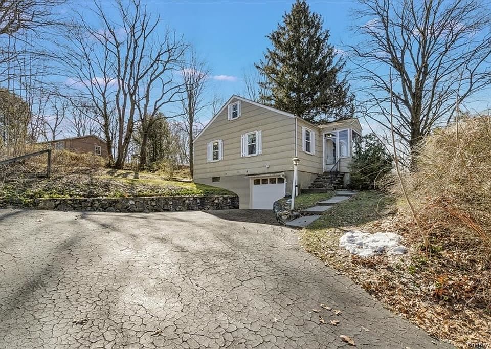 1st image of 42 Stevenson Ave