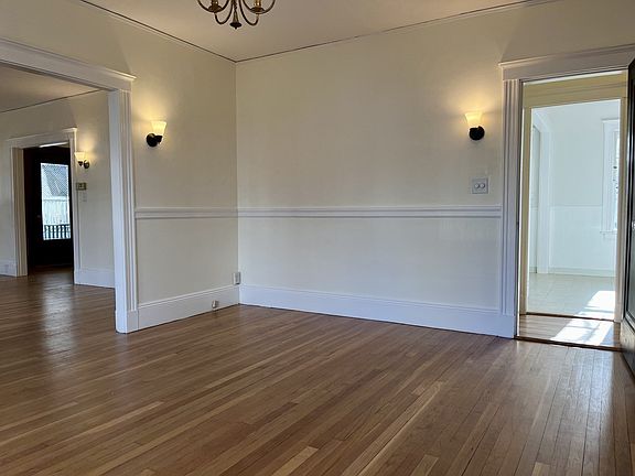 5th image of 32 Goodrich Rd #1