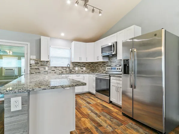 909 N Dove Rd, Grapevine, TX 76051