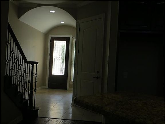 3rd image of 9122 Balcones Club Dr Unit 11