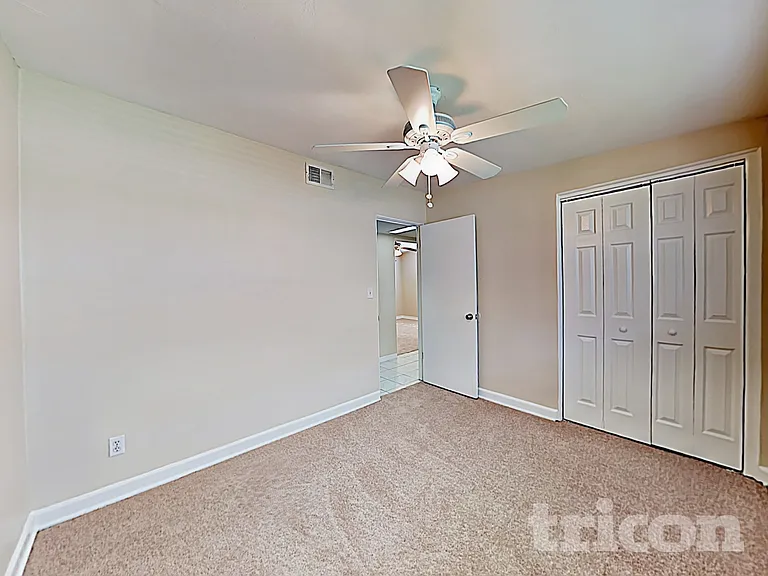 3463 Arbutus Ln — Photo 12